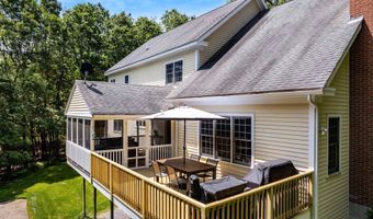 11 Mcafee Farm Rd, Bedford, NH 03110