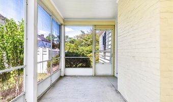 172 Hoyt Ave, East Providence, RI 02916