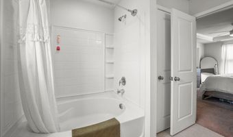 39 Pacolet Ln, Beaufort, SC 29906