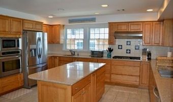 2 Bridge Ave, Bay Head, NJ 08742