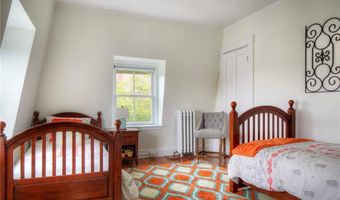 204 Spring St, Newport, RI 02840