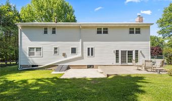 5 Daisy Ct, Airmont, NY 10901