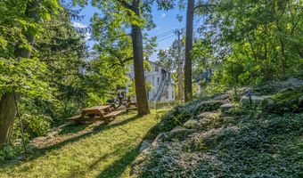 823 Washington St, Bath, ME 04530