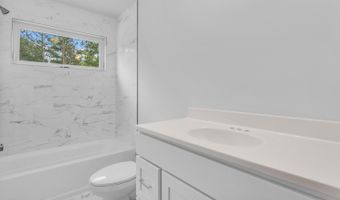 389 Southern Blvd, Bayville, NJ 08721