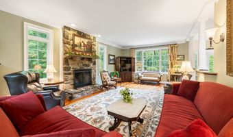 117 Chippenwood Ln, Bristol, CT 06010