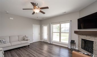 2503 NE Oak Dr 1, Ankeny, IA 50021