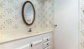 8975 Lawrence Welk 217, Escondido, CA 92026