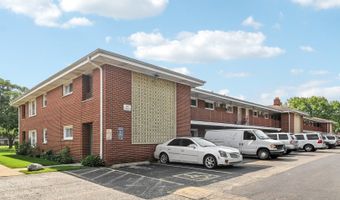 1107 E Algonquin Rd 4, Arlington Heights, IL 60005