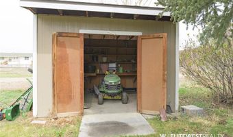 30 N Division St, Cowley, WY 82420