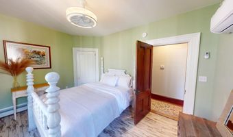 84 Cedar St, Bangor, ME 04401