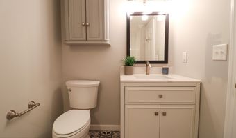 42 Cherry Tree Farm Rd, Middletown, NJ 07748