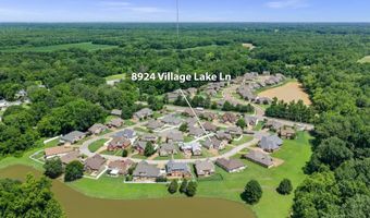 8924 VILLAGE LAKE Ln, Bartlett, TN 38002