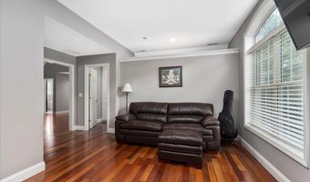 55 Cedar Crest Ln, Auburn, NH 03032