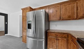 16913 Juniper Dr, Basehor, KS 66007