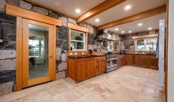 61900 Anker Ln, Bend, OR 97702