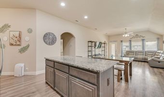 102 Cimmaron Ct, Alvarado, TX 76009