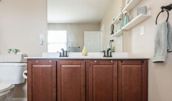 958 Willow Creek Dr, Alexandria, KY 41001