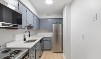 207 S PATRICK St 207, Alexandria, VA 22314