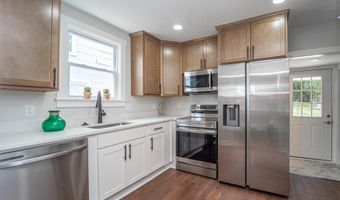 16 PAROLE St, Annapolis, MD 21401