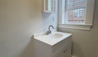 67 W 53RD St, Bayonne, NJ 07002