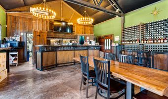 21338 OAK Ln, Aurora, OR 97002