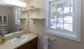 85 McVeagh Rd, Westbrook, CT 06498