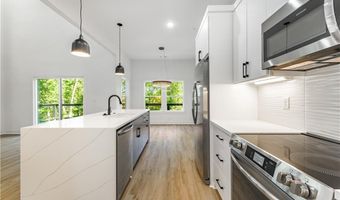 2 Damerham Ln, Bella Vista, AR 72714