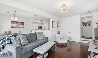 42167 CANARY GRASS Sq, Aldie, VA 20105