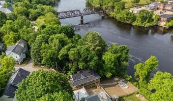 38 Newbury St, Auburn, ME 04210