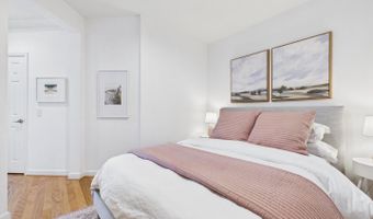 2101 N MONROE St #403, Arlington, VA 22207
