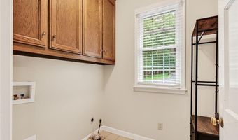 1018 Viewmont Dr, Asheboro, NC 27205