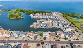 26 Jib Ct, Bayville, NJ 08721