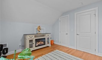 31 Swan St, North Providence, RI 02911