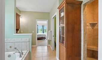 10359 NW 40th St, Polk City, IA 50226