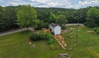 287 Merritt Ln, Altavista, VA 24517