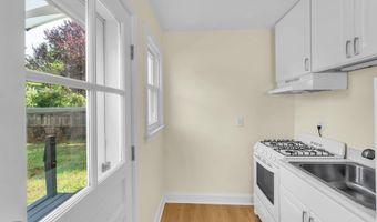 3201 12TH St S, Arlington, VA 22204