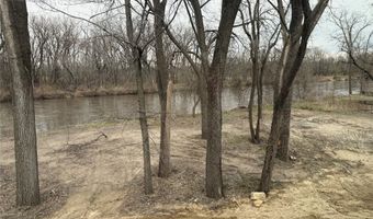 521 S 4th St, Adel, IA 50003