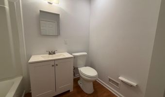 16 IROQUOIS Dr, Absecon, NJ 08205