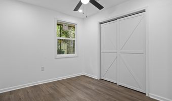 7083 Jefferson St, Bay St. Louis, MS 39520