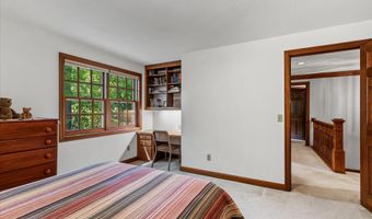 1837 S LEE St, Appleton, WI 54915