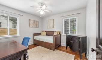 3227 Driftwood Dr, Charlotte, NC 28205