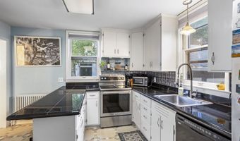 402 E NORTH St, Appleton, WI 54911