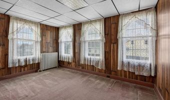 108 W 2ND St, Alburtis, PA 18011