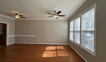 1575 Town Home Dr, Apex, NC 27502