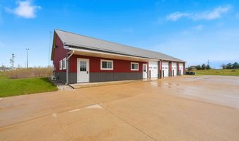 135 E Brown Dr, Avilla, IN 46710