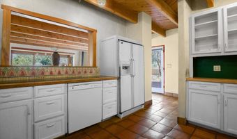 92 Sandia Cyn, Arroyo Hondo, NM 87513