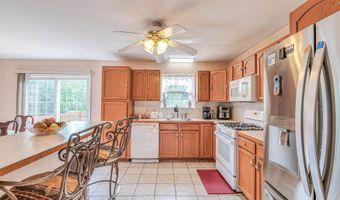 921 Navajo Ave, Absecon, NJ 08201