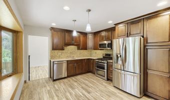 816 W Heritage Dr, Addison, IL 60101
