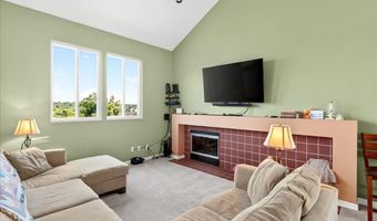 1848 Ridgeview Circle Dr, Ballwin, MO 63021