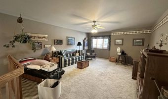 203 Emerald Meadows Dr, Arnolds Park, IA 51331